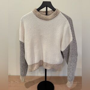 Abercrombie & Fitch Cream and Gray Knit Sweater